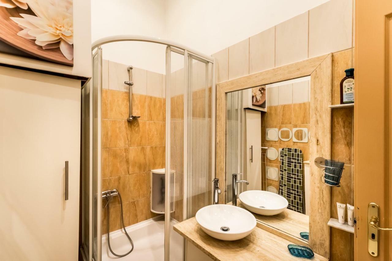 Stones And Wood Apartment With Ac Budapeste Exterior foto